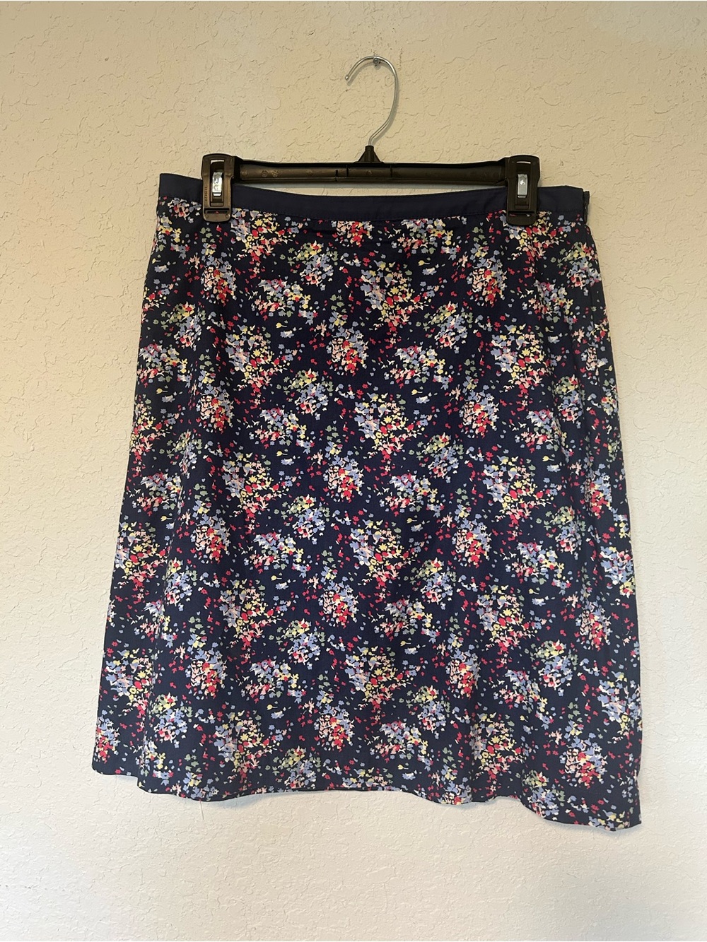 Boden Navy Blue Ditzy Floral Pencil Skirt Size 8 - Picture 2 of 8